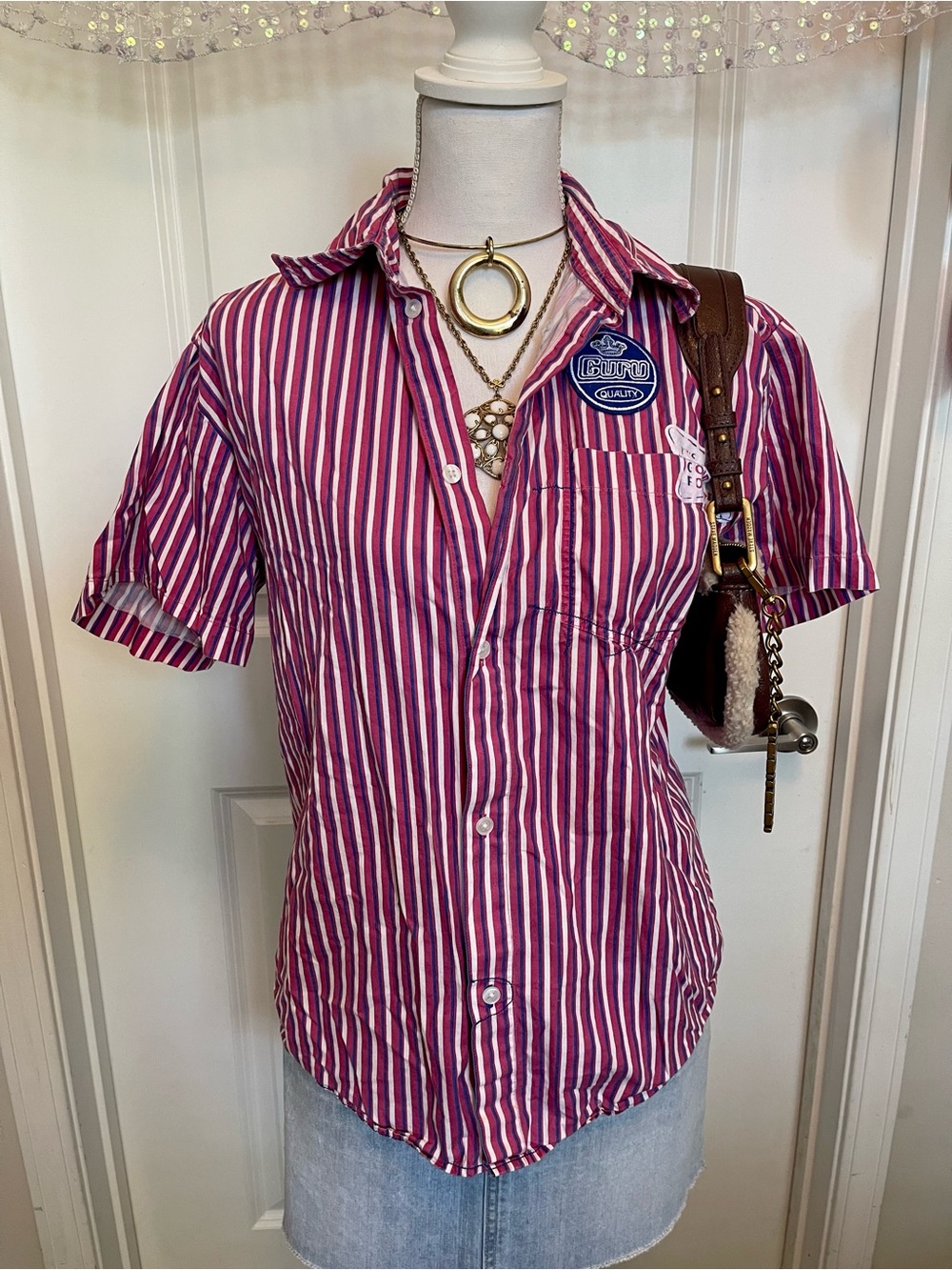 Guru : Y2K Striped Button Up Shirt!!